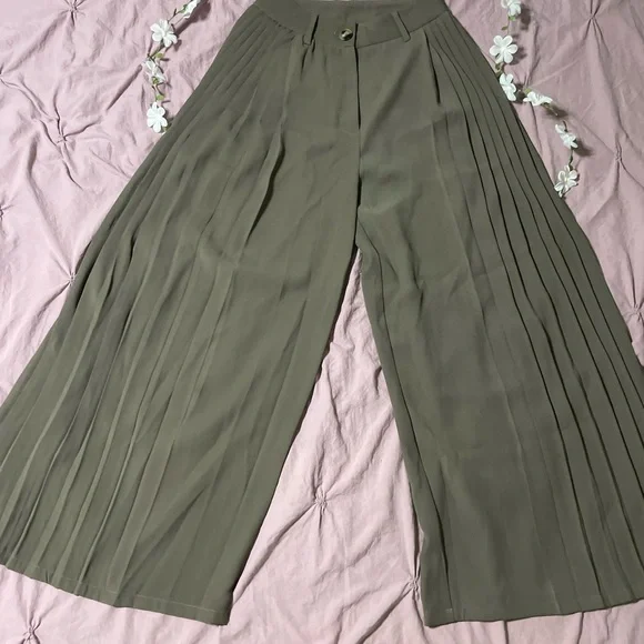 Stunning Pleated Wide-Leg Pants Elegant Sexy NWT Commense LAST CALL! - Picture 14 of 14